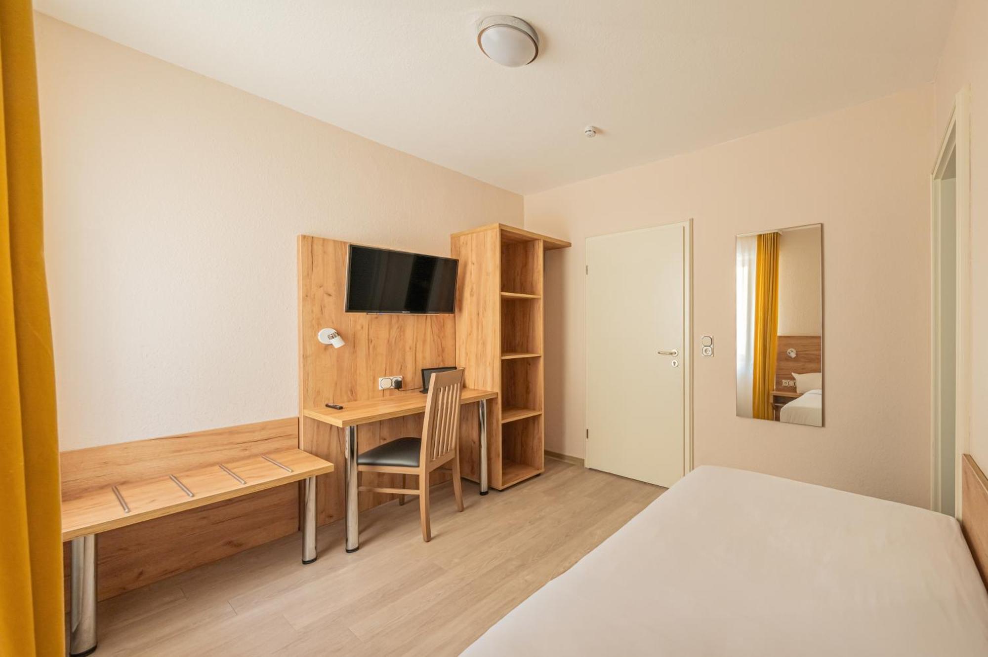 Hotel Gute Hoffnung Pforzheim Bagian luar foto